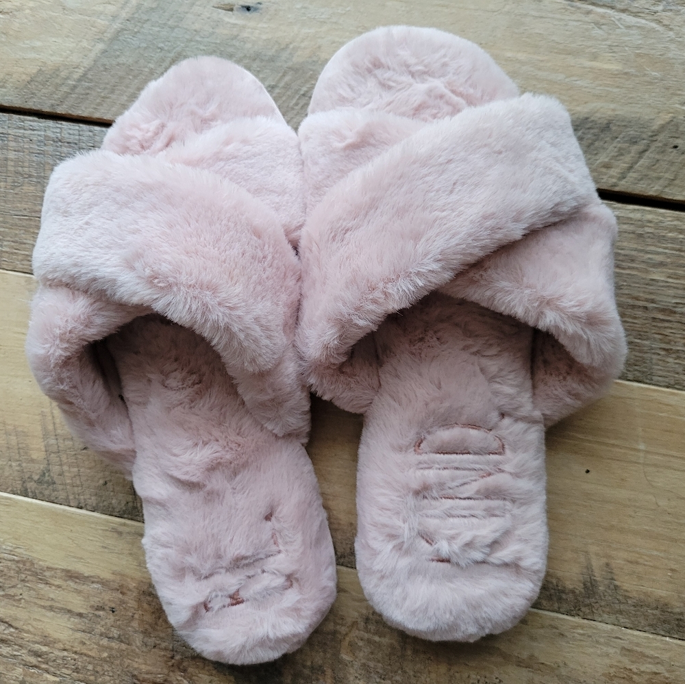 Rae Dunn house slippers, Med, Pink